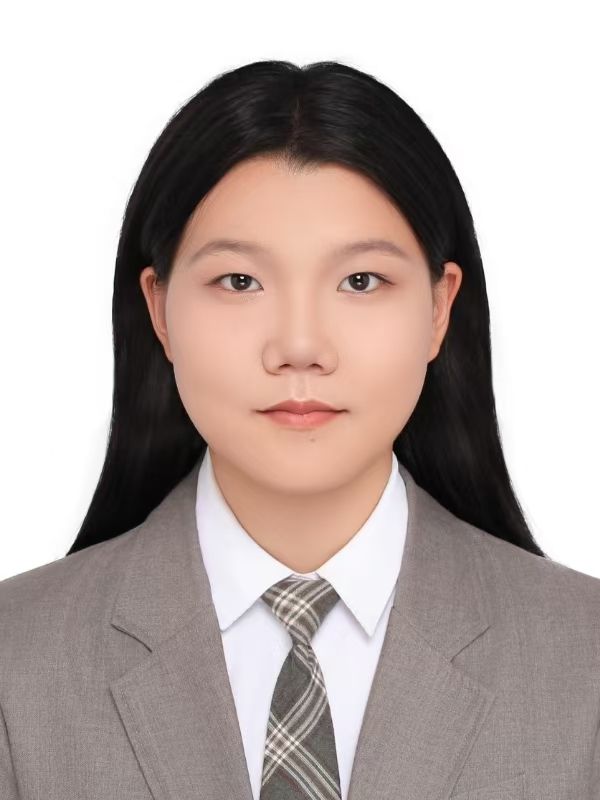 李孟薇（2025级）